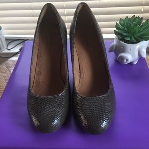 Clark’s Artisan Pumps- NWOT